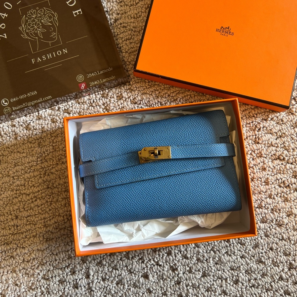Hermes Kelly Wallet used in excellent condition
